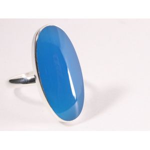Langwerpige hoogglans zilveren ring met blauwe agaat - maat 20