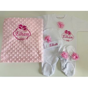 SZN Designs - Kraamcadeau meisje - Pyjama set met deken - Ballerina roze/Fuchsia - Geborduurd met naam
