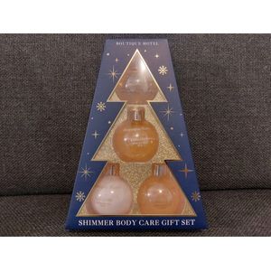 Geschenkset Verzorgingsproducten | 4-delige Kerst Cadeauset - Boutique Hotel Body Care Gif Set - Warm Vanilla & Musk