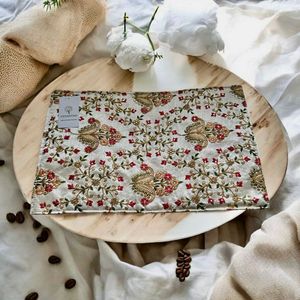 Placemat met etnisch borduurwerk - placemats katoensilk - 45 x 30 cm - 2 stuks - Bordonderzetters antislip - Tafeldecoratie - Tafelonderzetter - Luxe tafeldecoratie - Placemat - Onderzetter - Tafeldecoratie accessoires - Kerstmis - Feest