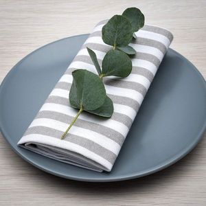 Servetten 8 stuks grijs/wit gestreept (kleur en design naar keuze) 45 x 45 cm - stoffen servet van 100% katoen in Scandinavische landhuisstijl