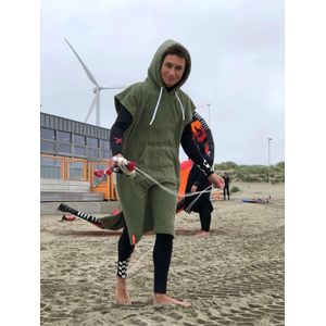 Badstof Surfponcho Olijfgroen S/M - met Capuchon - 100% Katoen, 450 gr/m2 - Unisex - Dames & Heren - Poncho - Badcape -Surf Accessoires