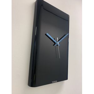 Wandklok CHANTALBRANDO -- SARAGOSSA BLACK -- MODERN DESIGN -- MADE IN HOLLAND