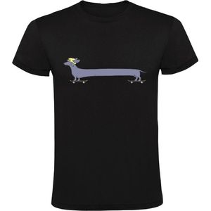 Teckel op skateboard Heren T-shirt | hond | dog | huisdier | dierendag | skaten | grappig