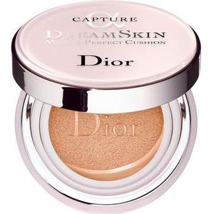 Dior CAPTURE DREAMSKIN MOIST & PERFECT Cushion SPF50 - 040 - 2 x 15 gr.