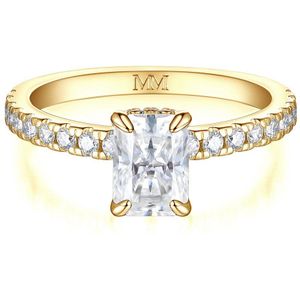 Astra - 14k Geelgouden Radiant Moissanite Ring met Pavé Zijstenen & Hidden Halo - 0.7 karaat.