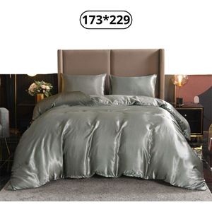 Bovista Satijnen Dekbedovertrek - Fleece Dekbedovertrek - Pluche - Dekbed - Deken - Inclusief Kussenslopen - Grijs 179x229cm