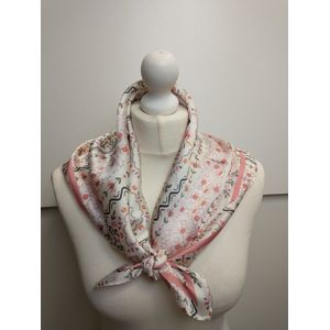 Vierkante dames sjaal Lea gebloemd motief wit roze groen zwart oranje paars abrikoos geel 90x90