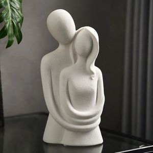 Abstract Liefdevol Paar Standbeeld - Decoratieve Sculptuur Moderne Woninginrichting - Keramische Figuren - Beeldjes Liefhebbers - Woonkamer Tafel Ornamenten - Decoratie Beeld - Decoratief Figuur - Wit