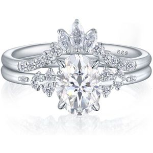 Ethereal Elegance Set - 18k Witgouden Ovaline & Serenella Moissanite Bruidsset Met Marquise Accenten - 1.5 karaat