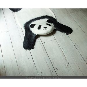 Sew Heart Felt - Vloerkleed/tapijt - Uniek handgemaakte 'Ping de Panda' - Zwart/Wit - ~50x80 cm
