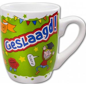 Mok - Cartoon Mok - Geslaagd! - Goed gedaan! - In cadeauverpakking met gekleurd lint