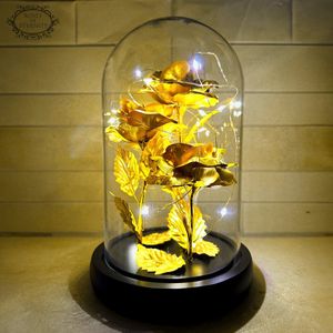 Roses of Eternity - 3x Gouden roos in glazen stolp met LED - Cadeau voor vrouw, (beste) vriendin, haar - Valentijn - Moederdag - Huwelijk - Eeuwige Roos - Romantisch Liefdes - Roos in glas