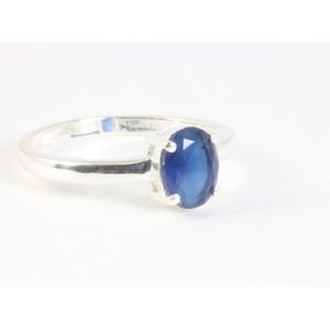 Fijne hoogglans zilveren ring met blauwe saffier - maat 16