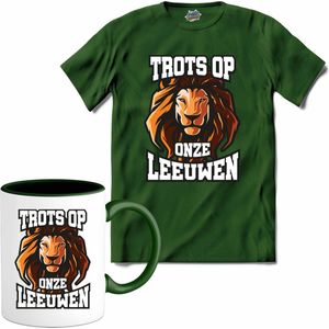 Trots op onze leeuwen - Oranje elftal WK / EK voetbal kampioenschap - bier feest kleding - grappige zinnen, spreuken en teksten - T-Shirt met mok - Dames - Bottle Groen - Maat 3XL
