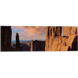 WallClassics - Vlag - Uitzicht vanaf Uitzichtpunt in Park Avenue in Utah, Amerika - 60x20 cm Foto op Polyester Vlag