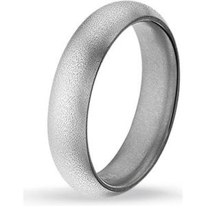 ring in titanium