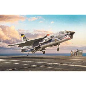 1:72 Italeri 1456 F-8E Crusader Plastic Modelbouwpakket