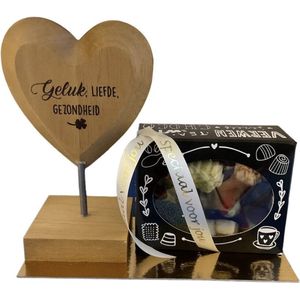 Wooden Heart - Geluk, liefde, gezondheid - Bonbons - Lint: Speciaal voor jou - Cadeauverpakking