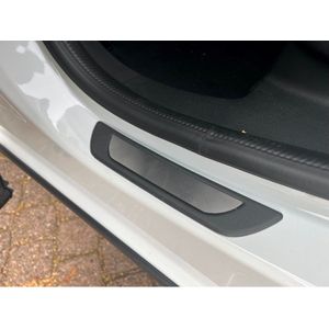 Instaplijsten voor Toyota Avensis T25 2003-2008 (5 deurs) - Kras bescherming - Set van 4 - Zwart/metallic