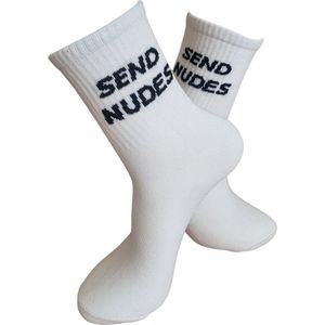 Verjaardags cadeau - Naakt foto's Sokken - leuke sokken - vrolijke sokken - witte sokken - tennis sokken - sport sokken - valentijns cadeau - sokken met tekst - aparte sokken - grappige sokken - Socks waar je Happy van wordt - maat 37-44