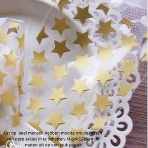 50x Transparante Uitdeelzakjes Gouden Sterren Design 8 x 10 cm met plakstrip - Cellofaan Plastic Traktatie Kado Zakjes - Snoepzakjes - Koekzakjes - Koekje - Cookie Bags Golden Stars