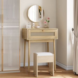 Een rattan -kaptafel met spiegel, een compacte kaptafel in de slaapkamer en een schattige kaptafel die geschikt is voor kleine kamers
