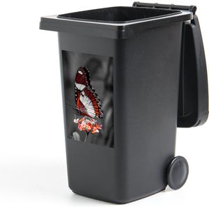 Container sticker Vlinder - Dieren - Bloemen - Zwart wit - Oranje - 40x60 cm - Kliko sticker