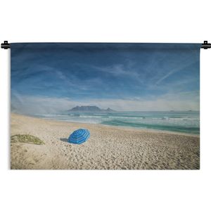 Wandkleed Tafelberg - Wit strand met in de verte de Tafelberg in Zuid-Afrika Wandkleed katoen 90x60 cm - Wandtapijt met foto