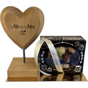 Wooden Heart - Mr & Mrs - Bonbons - Lint: Speciaal voor jou - Cadeauverpakking