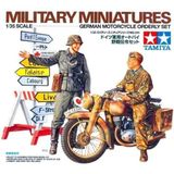 1:35 Tamiya 35241 Diorama-Set Motorcycle Orderly W/2 Figures Plastic Modelbouwpakket