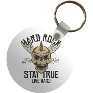 Sleutelhanger - Vintage - 'Hard rock stay true live hard' - Spreuken - Quotes - Plastic - Rond - Uitdeelcadeautjes - Vaderdag cadeau - Geschenk - Cadeautje voor hem - Tip - Mannen