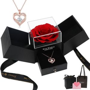 Eeuwige Bloem + Appelvormige Sieraden Doos + Rose Hartjes Ketting met ''I LOVE YOU'' in 100 talen Projectieglas - Kerstcadeau In Luxe Box met Roos - Verjaardag Geschenk - Romantisch Cadeau - Huwelijksaanzoek - Liefde - Valentijn - Apple Zwarte Box