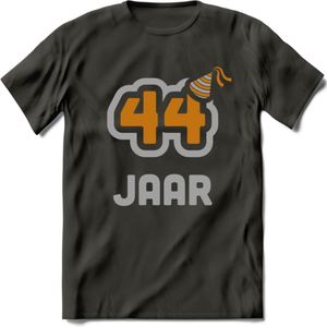 44 Jaar Feest T-Shirt | Goud - Zilver | Grappig Verjaardag Cadeau Shirt | Dames - Heren - Unisex | Tshirt Kleding Kado | - Donker Grijs - XXL