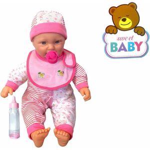 Sweet Baby - Babypop - maakt Baby Geluiden - Inclusief + drinkflesje, speen en slabbetje