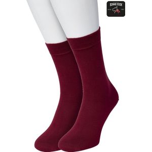 Bonnie Doon Basic Sokken Kinderen Bordeaux Rood maat 31/34 - 2 paar - Unisex - Jongens en Meisjes - Basis Katoenen Sok - Kids - Gladde Naden - Brede Boord - Perfecte Pasvorm - 2-pack - Multipack - Effen - Donker Rood - Bordeaux - OL7334012.155