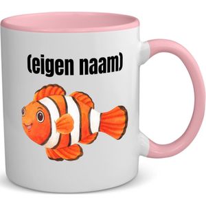 Akyol - oranje vis (nemo) met eigen naam koffiemok - theemok - roze - Vis - vissen liefhebbers - mok met eigen naam - iemand die houdt van vissen - verjaardag - cadeau - kado - 350 ML inhoud