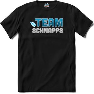 Team Schnapps | Grappige apres ski dank shirt | Wintersport kleding - T-Shirt - Unisex - Zwart - Maat 4XL