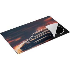 Chefcare Inductie Beschermer Zwarte Sportwagen Auto met Vlammen - 89,6x51,6 cm - Afdekplaat Inductie - Kookplaat Beschermer - Inductie Mat