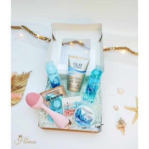 Bad- en bodycadeau 8 stuks - Huidverzorging - Gezichtsverzorging - Luxe Cadeau - Hawsaz.nl cadeau - Verjaardag cadeau - Bodylotion - Showergel - Bodybutter- Giftsbox - Bodylotion - Dames cadeau - Verwenpakket - Ontspan pakket - Geschenkset