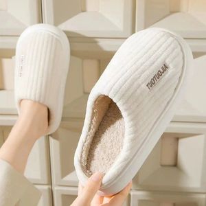 Dames Slippers - Pluizige Indoor Slippers met Traagschuim en Anti-Slip Zachte Hak | Streep Design, Winter Huisschoenen (Maat 38-39) | Comfortabele Huisschoenen, Zachte Slippers