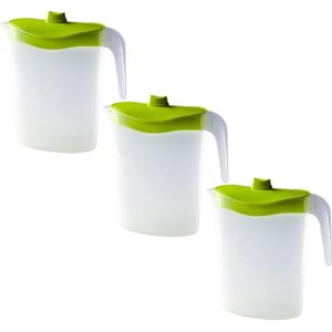 3x Waterkannen/sapkannen met groene deksel 1,5 liter 9 x 21 x 23 cm kunststof - Compact formaat schenkkannen die in de koelkastdeur past - Sapkannen/waterkannen/schenkkannen/limonadekannen