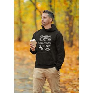 Rick & Rich - Zwart Hoodie - Wednesday is like the middlefinger of the week - The Addams Family - Gothic Hoodie - Wednesday Hoodie - Zwart Wednesday Hoodie - Zwart Hoodie maat M - Hoodie met ronde hals - Wednesday Addams - Hoodie Man