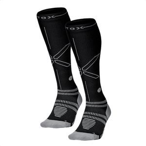STOX Energy Socks - 2 Pack Sportsokken voor Mannen - Premium Compressiesokken - Kleur: Zwart-Grijs - Maat: Medium - 2 Paar - Voordeel - Mt 40-44