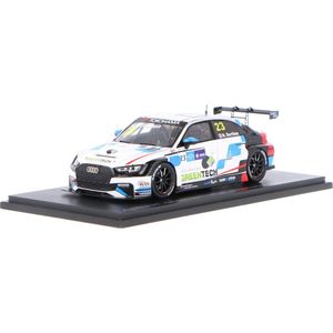 Het 1:43 Diecast-model van de Audi A3 RS3 LMS #23 van de WTCR Macau Giua van 2018. De rijder was N. Berthon. De fabrikant van het schaalmodel is Spark. Dit model is alleen online verkrijgbaar