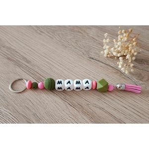 Gepersonaliseerde Sleutelhanger met Kralen Mama - Cadeau sleutelhanger - Sleutelhanger voor mama - Silliconen kralen sleutelhanger - Gepersonaliseerd cadeau - Moederdag cadeau - Gepersonaliseerd moederdag Cadeau - Green Pink