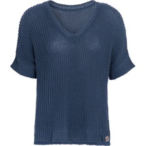 Knit Factory Daisy Gebreide Dames Top - Trui met korte mouwen - Gebreide t-shirt - T-shirt - Shirt gemaakt van 80% gerecyceld katoen - Duurzaam & milieuvriendelijk - Korte mouw - V-hals - Jeans - Donkerblauw - 36/44