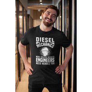 Rick & Rich - T-Shirt Diesel Mechanics - T-Shirt Electrician - T-Shirt Engineer - Zwart Shirt - T-shirt met opdruk - Shirt met ronde hals - T-shirt met quote - T-shirt Man - T-shirt met ronde hals - T-shirt maat L