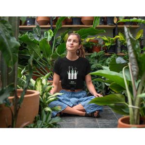 Shirt - Eco garden - Wurban Wear | Grappig shirt | Vegan | Unisex tshirt | Dieren | Dierenvriend | Vegan kookboek | Zwart