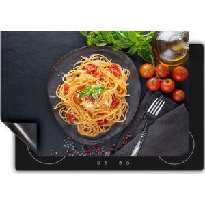 Chefcare Inductie Beschermer Bord met Spaghetti op een Zwarte Marmeren Plaat - 65x55 cm - Afdekplaat Inductie - Kookplaat Beschermer - Inductie Mat